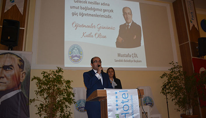 Başkan Mustafa Çöl Öğretmenlerle Akşam Yemeğinde Buluştu