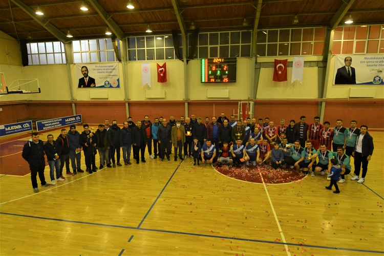 MÜDÜRLÜKLER ARASI VOLEYBOL TURNUVAMIZ SONA ERDİ