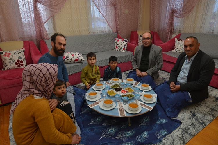 BAŞKAN MUSTAFA ÇÖL İFTAR ZİYARETLERİNE DEVAM EDİYOR