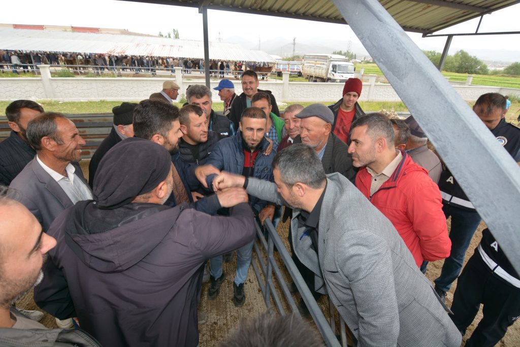 Sandıklı Belediye Başkanı Adnan Öztaş’ın Hayvan Pazarı Ziyareti
