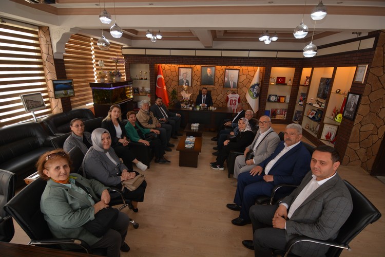 İYİ Parti İlçe Başkanı ve Yönetimi, Belediye Başkanı Adnan Öztaş’ı Hayırlı Olsun Ziyaretinde Bulundu.
