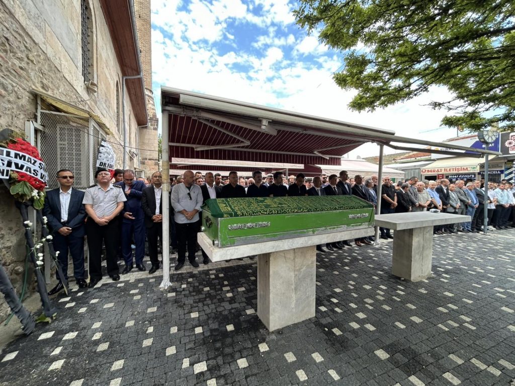 Vali Yiğitbaşı’nın Kayınpederi Prof. Dr. Şehabettin Yiğitbaşı Son Yolculuğuna Uğurlandı