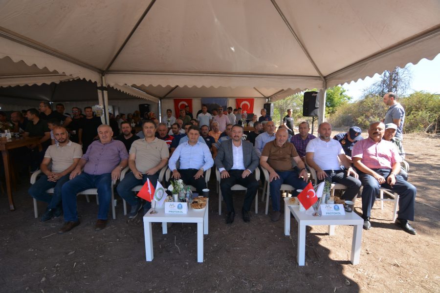 Sandıklı’da Düzenlenen Tarla Günü Etkinliğine Yoğun İlgi