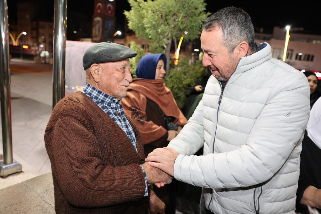 Umre Yolcuları Dualarla Uğurlandı