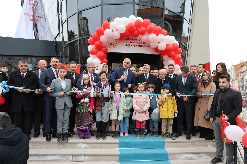 SANDIKLI 100. YIL HALK KÜTÜPHANESİ AÇILDI!