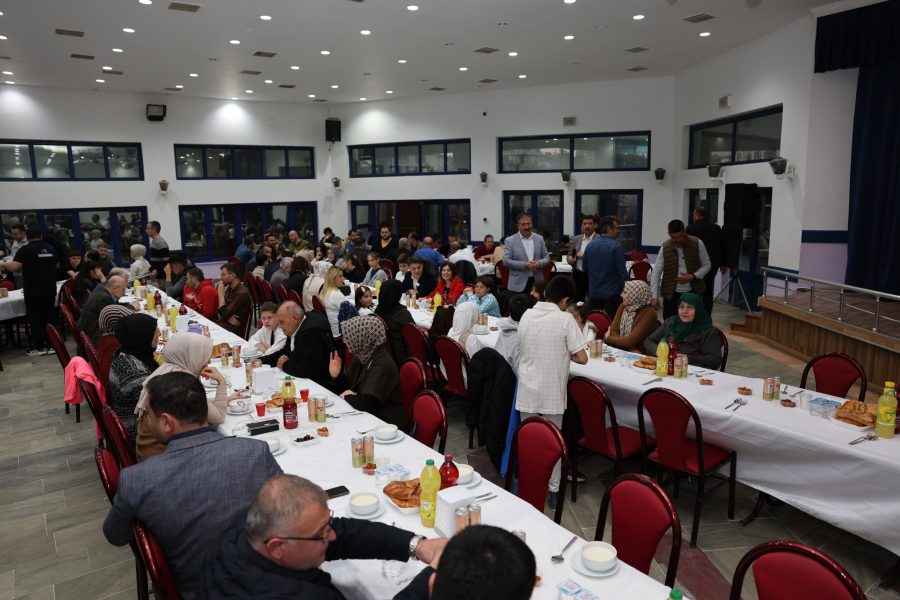 Sandıklı’da Dünya Yetimler Günü İftarı Düzenlendi