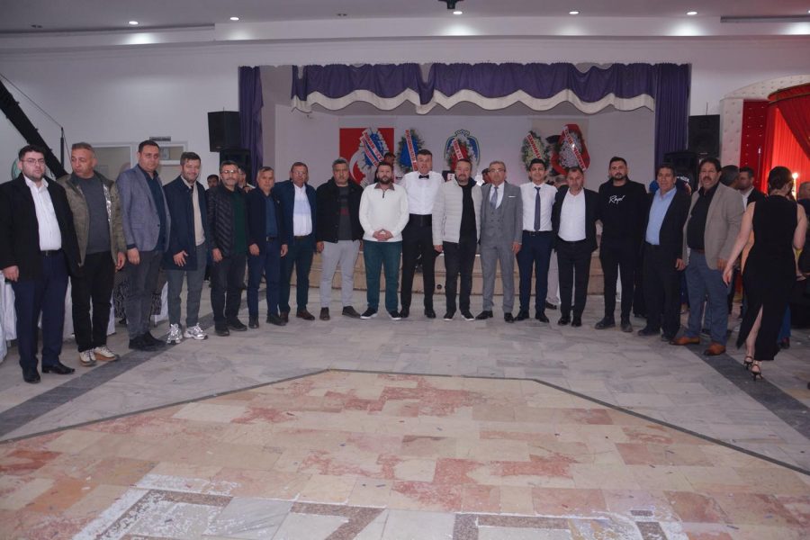 Belediye Başkanımız Adnan Öztaş ve Başkan Vekili Sevim Ulusoy Genç Çiftlerin Mutluluğuna Ortak Oldu
