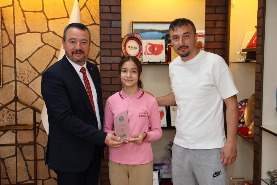Belinay Özdayı’dan Belediye Başkanımız Adnan Öztaş’a Ziyaret